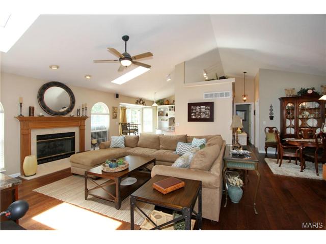 4 Legacy Ct, O'fallon, MO 63366 photo 3
