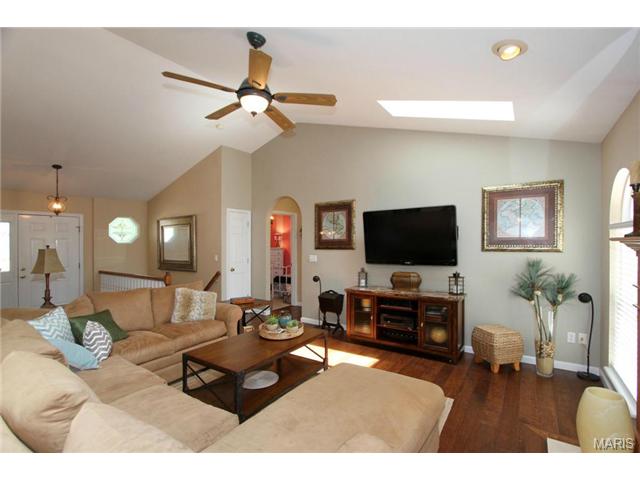 4 Legacy Ct, O'fallon, MO 63366 photo 8