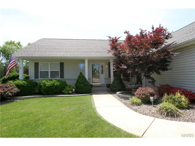 4 Legacy Ct, O'fallon, MO 63366 photo 2