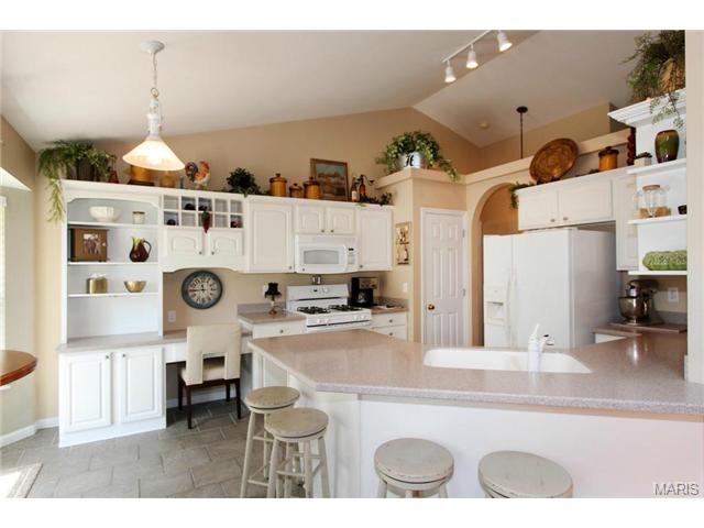 4 Legacy Ct, O'fallon, MO 63366 photo 9
