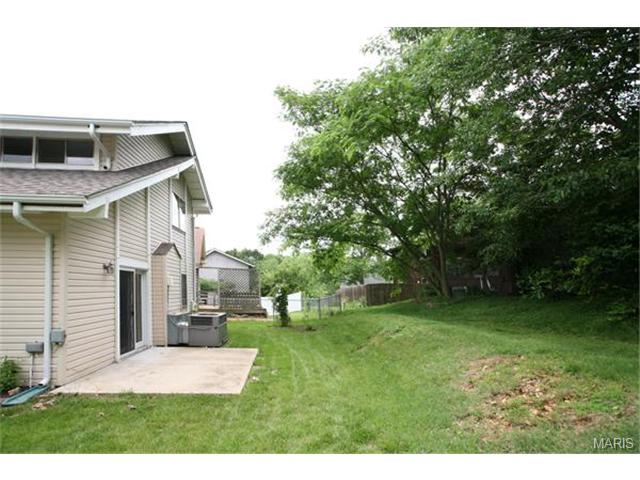 437 Far Hill Dr, Ballwin, MO 63021 photo 14