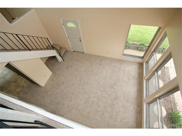 437 Far Hill Dr, Ballwin, MO 63021 photo 9