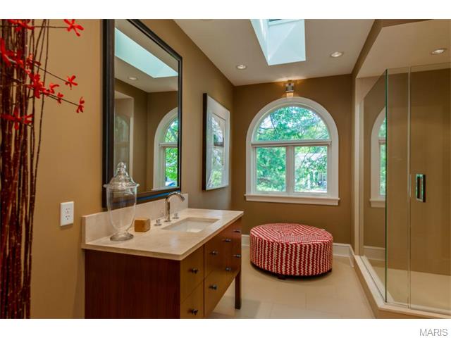 10 Frontenac Pl, Frontenac, MO 63131 photo 35