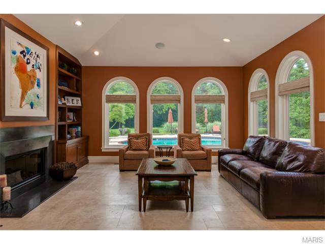 10 Frontenac Pl, Frontenac, MO 63131 photo 28