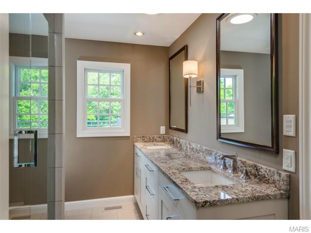 10 Frontenac Pl, Frontenac, MO 63131 photo 41