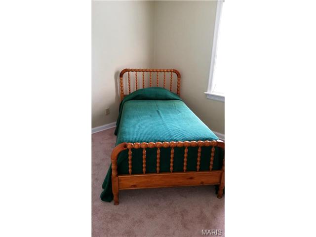 427 Robert Ave, Ferguson, MO 63135 photo 9