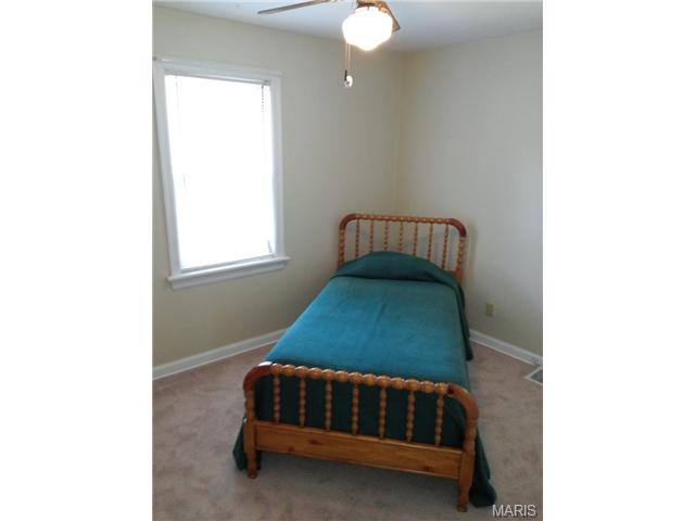 427 Robert Ave, Ferguson, MO 63135 photo 16