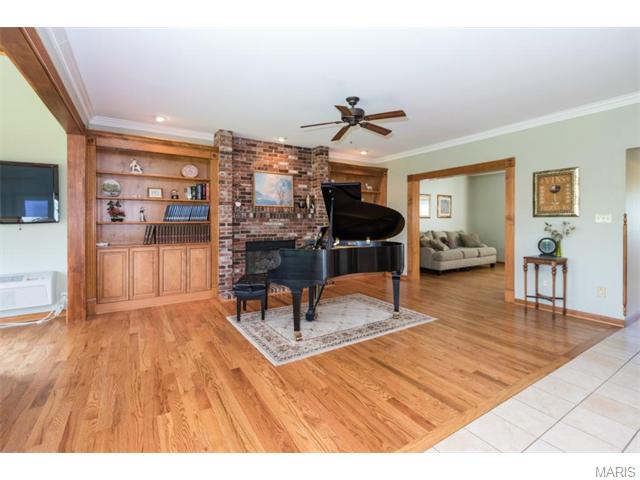 5165 Rosemount Dr, Weldon Spring, MO 63304 photo 9
