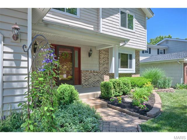 615 Wynn Pl, Ballwin, MO 63021 photo 2