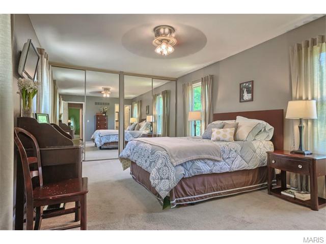 615 Wynn Pl, Ballwin, MO 63021 photo 13