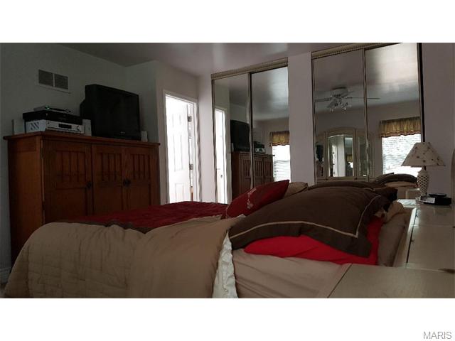 437 Melanie Mdws, Ballwin, MO 63021 photo 21