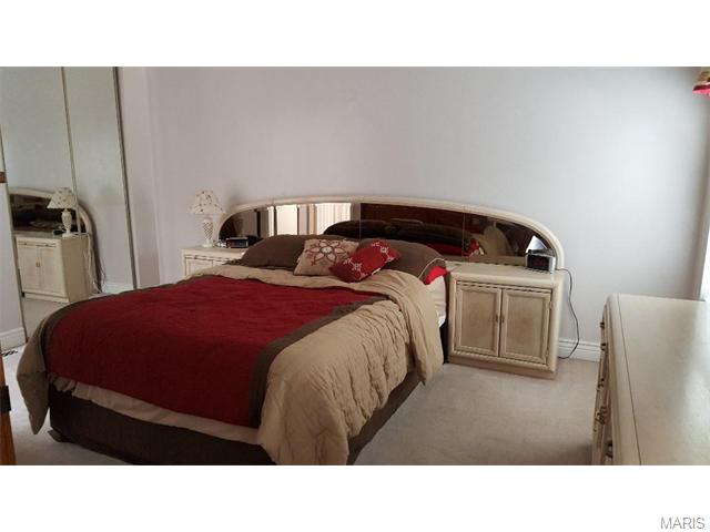 437 Melanie Mdws, Ballwin, MO 63021 photo 19