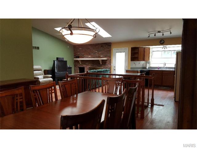 437 Melanie Mdws, Ballwin, MO 63021 photo 16