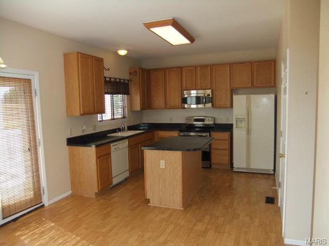 1411 Amber Wave Dr, O'fallon, MO 63366 photo 14