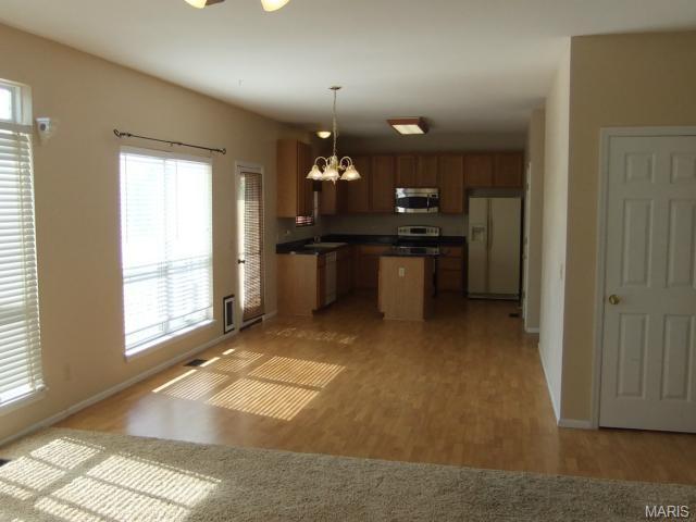 1411 Amber Wave Dr, O'fallon, MO 63366 photo 5