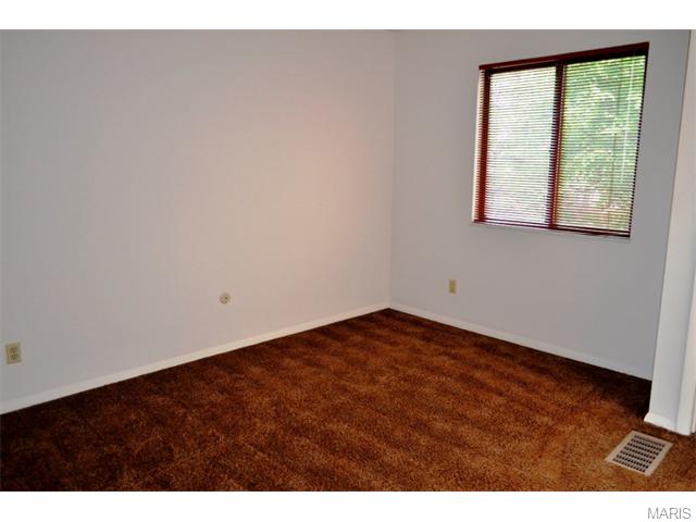 630 Painted Vis, Ballwin, MO 63021 photo 16