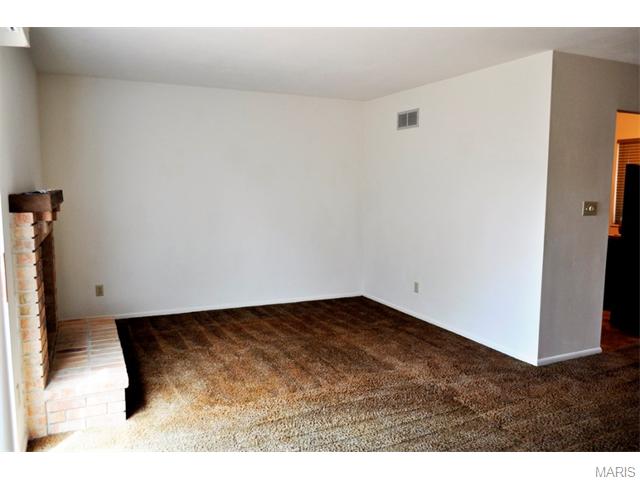 630 Painted Vis, Ballwin, MO 63021 photo 5