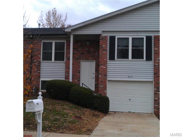 824 Edgewood Dr, Arnold, MO 63010 photo 1