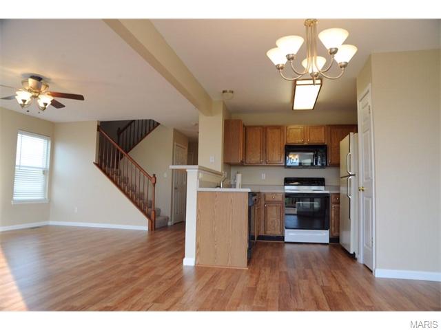 322 Tyndale, O'fallon, MO 63366 photo 2