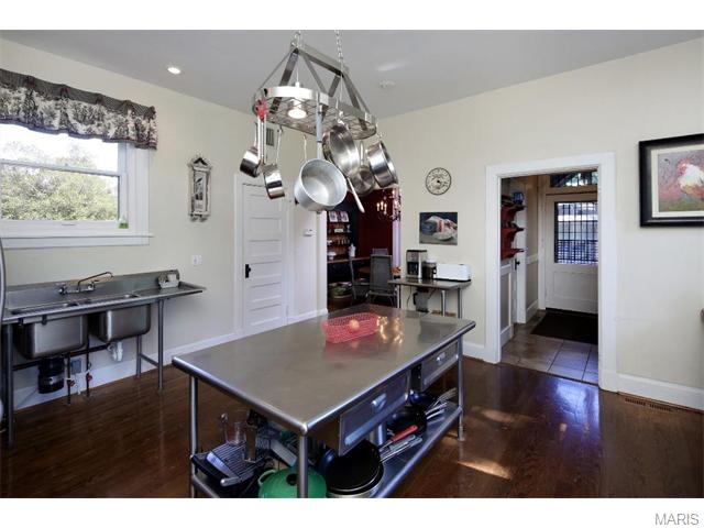 48 Portland Pl, Saint Louis, MO 63108 MLS# 15034572 - Movoto.com