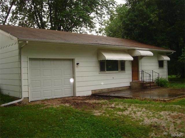 310 W Cedar, Clarence, MO 63437 photo 1