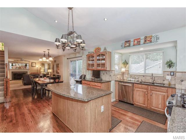 226 Arbor Crst, Ballwin, MO 63021 photo 5
