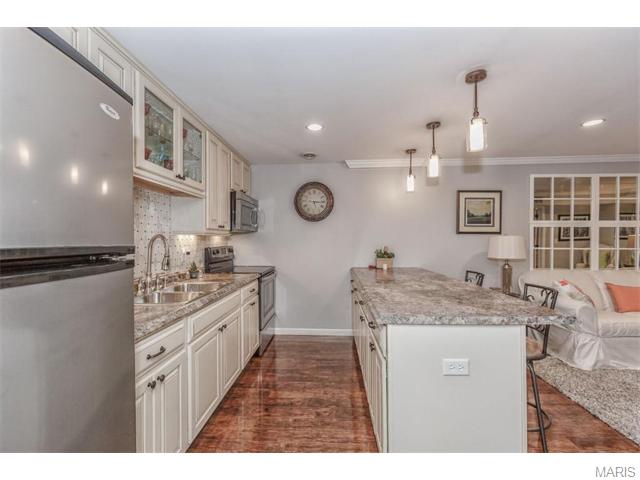 226 Arbor Crst, Ballwin, MO 63021 photo 38