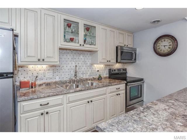 226 Arbor Crst, Ballwin, MO 63021 photo 39