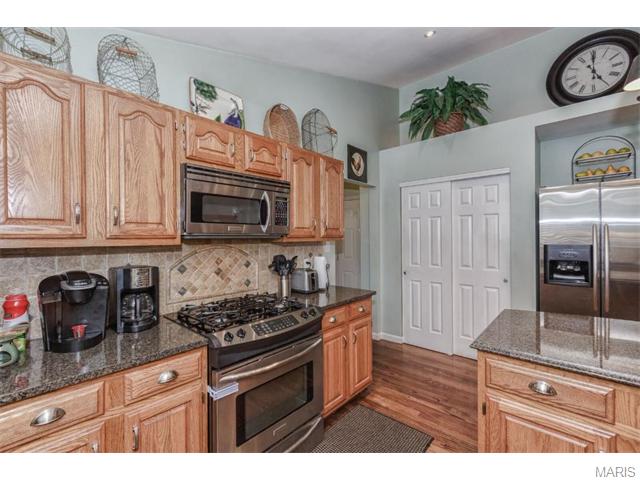 226 Arbor Crst, Ballwin, MO 63021 photo 8