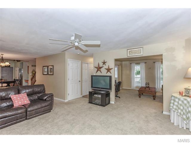 226 Arbor Crst, Ballwin, MO 63021 photo 19