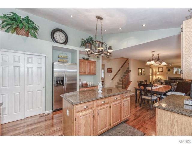 226 Arbor Crst, Ballwin, MO 63021 photo 6