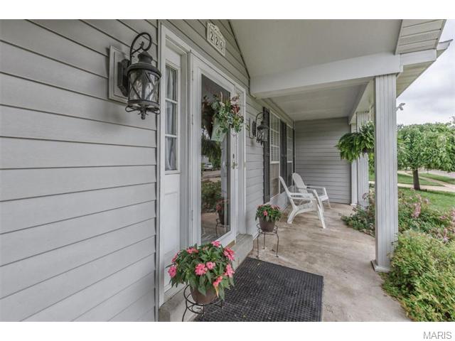 226 Arbor Crst, Ballwin, MO 63021 photo 2