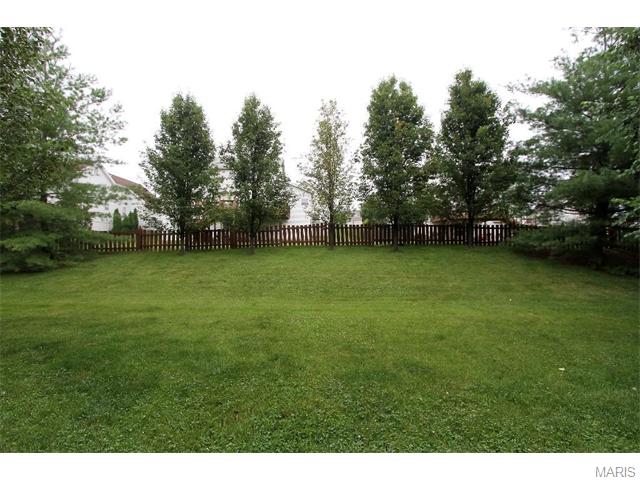 723 Castle Pines Dr, Ballwin, MO 63021 photo 23