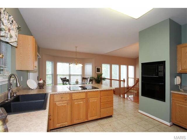 723 Castle Pines Dr, Ballwin, MO 63021 photo 8