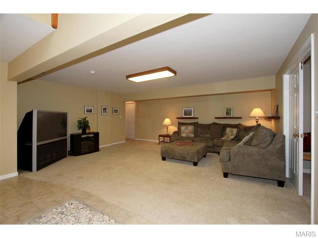 723 Castle Pines Dr, Ballwin, MO 63021 photo 19