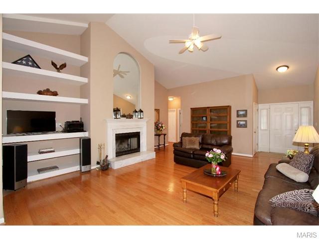 723 Castle Pines Dr, Ballwin, MO 63021 photo 5