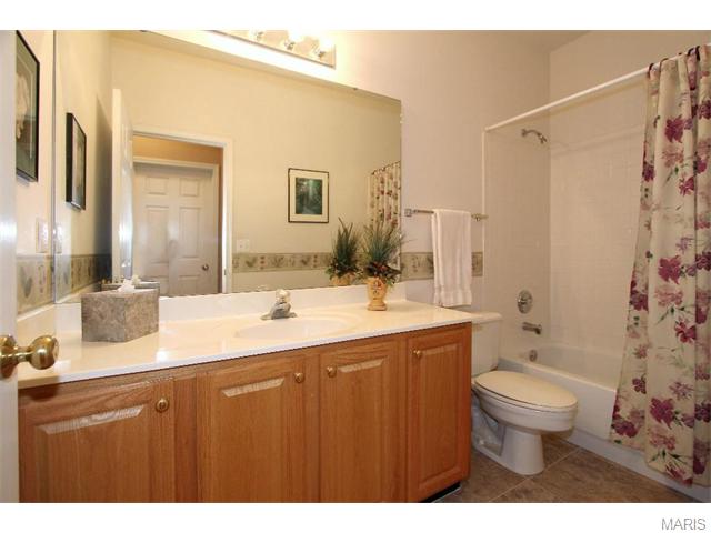 723 Castle Pines Dr, Ballwin, MO 63021 photo 15