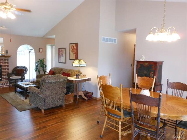 12 Old Glory Ct, O'fallon, MO 63366 photo 6