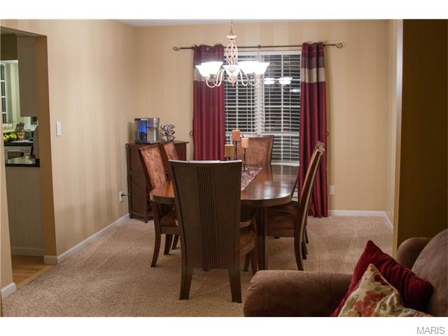 913 Kylemore Dr, Ballwin, MO 63021 photo 4