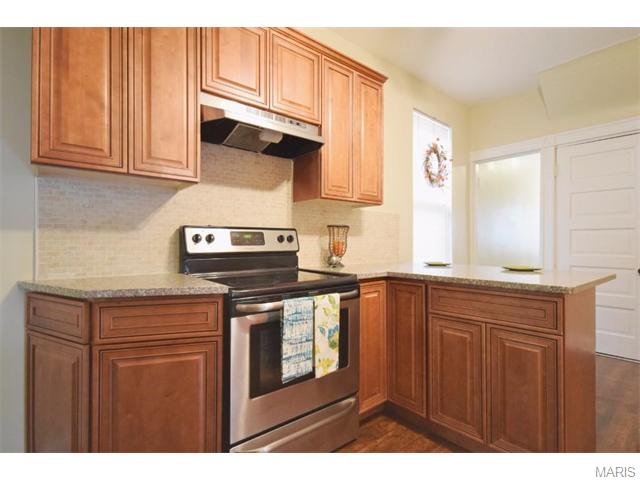 5220 Gresham Ave, Saint Louis, MO 63109 photo 4