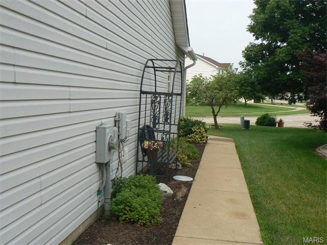 1462 Chambers Dr, O'fallon, MO 63366 photo 23