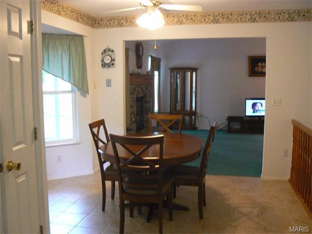 1462 Chambers Dr, O'fallon, MO 63366 photo 6