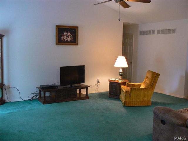1462 Chambers Dr, O'fallon, MO 63366 photo 15