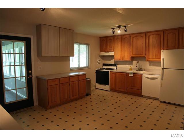 3236 Haas Ave, Bridgeton, MO 63044 photo 3