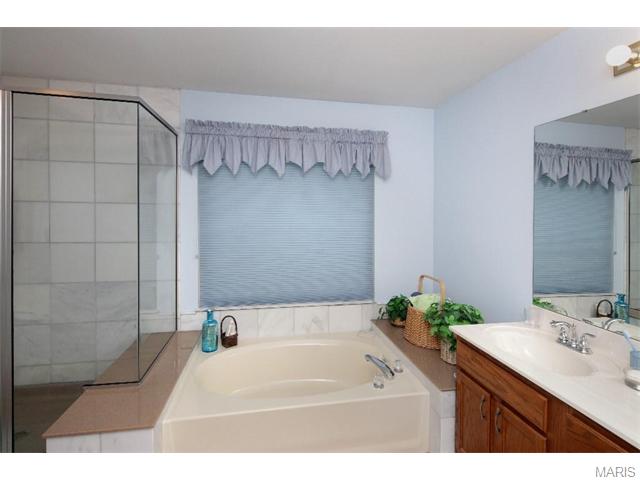 12 Butternut Ct, O'fallon, MO 63368 photo 12