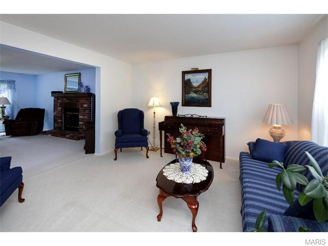 12 Butternut Ct, O'fallon, MO 63368 photo 8