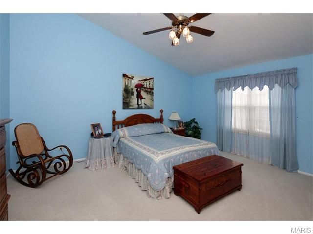 12 Butternut Ct, O'fallon, MO 63368 photo 11