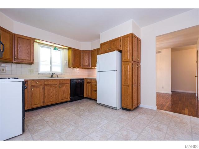 1047 Carole Ln, Ellisville, MO 63021 photo 4