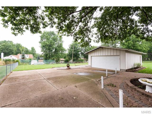 1047 Carole Ln, Ellisville, MO 63021 photo 16