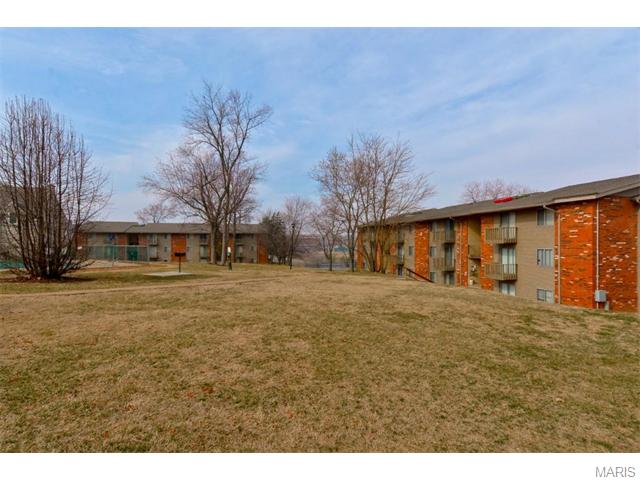 4331 Normandy Trace Dr #c, Saint Louis, MO 63121 photo 1